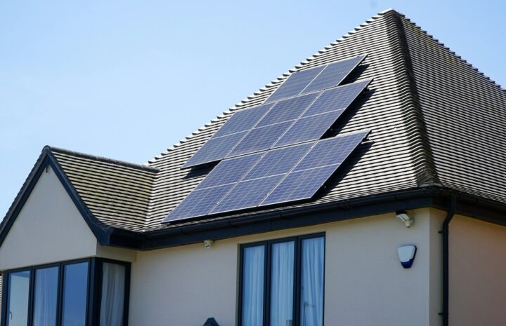 Why Solar Energy Is Becoming a Key Feature in Modern Home Construction